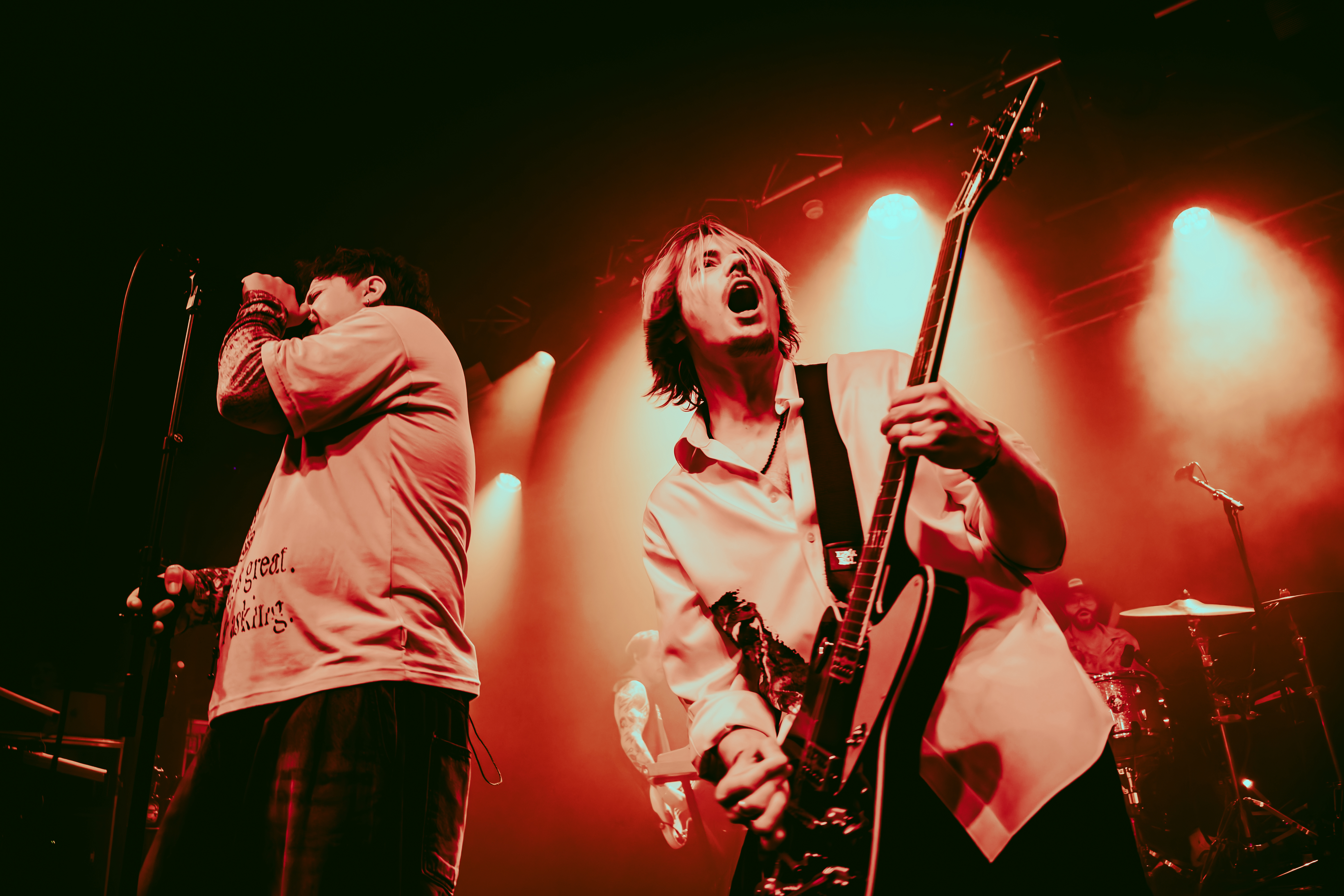 Nothing But Thieves in concert